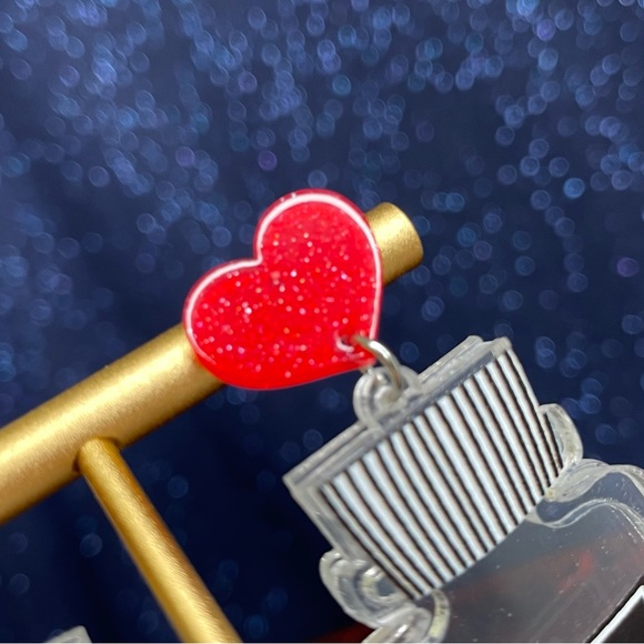 Poison pills skull earrings - Picture 8 of 11